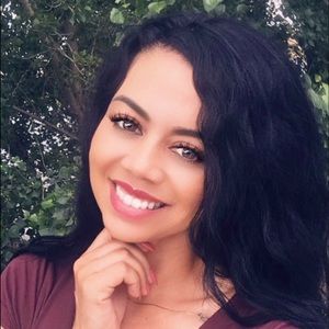 Meet your Posher, Veronica